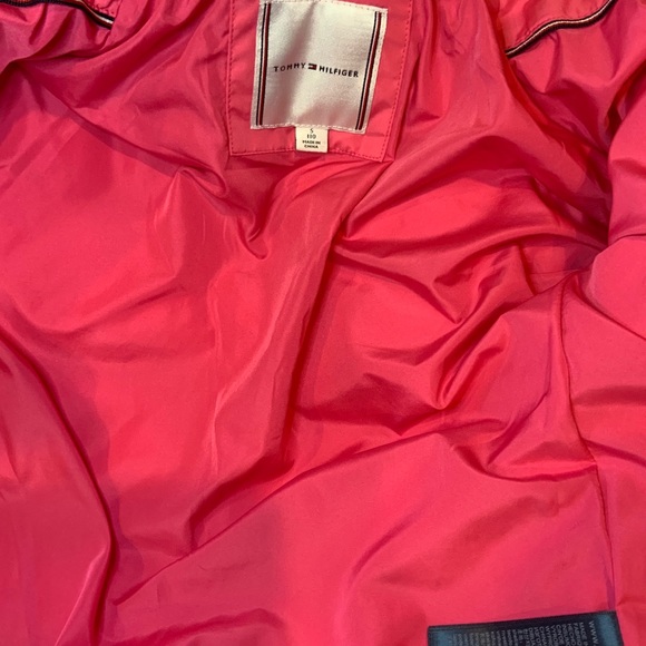Tommy Hilfiger girls pink puffer jacket size 5 - Picture 5 of 7